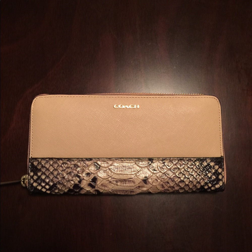 Coach wallet - Picture 2 of 8
